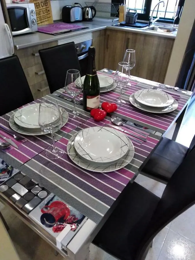 Tenerife Low Cost Solution & Family Treatment! Villa Oroteanda Baja 0*,  Spagna